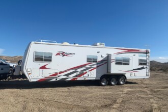 32 FT Rage'n Toy Hauler 32FT Rage'n Toy Hauler